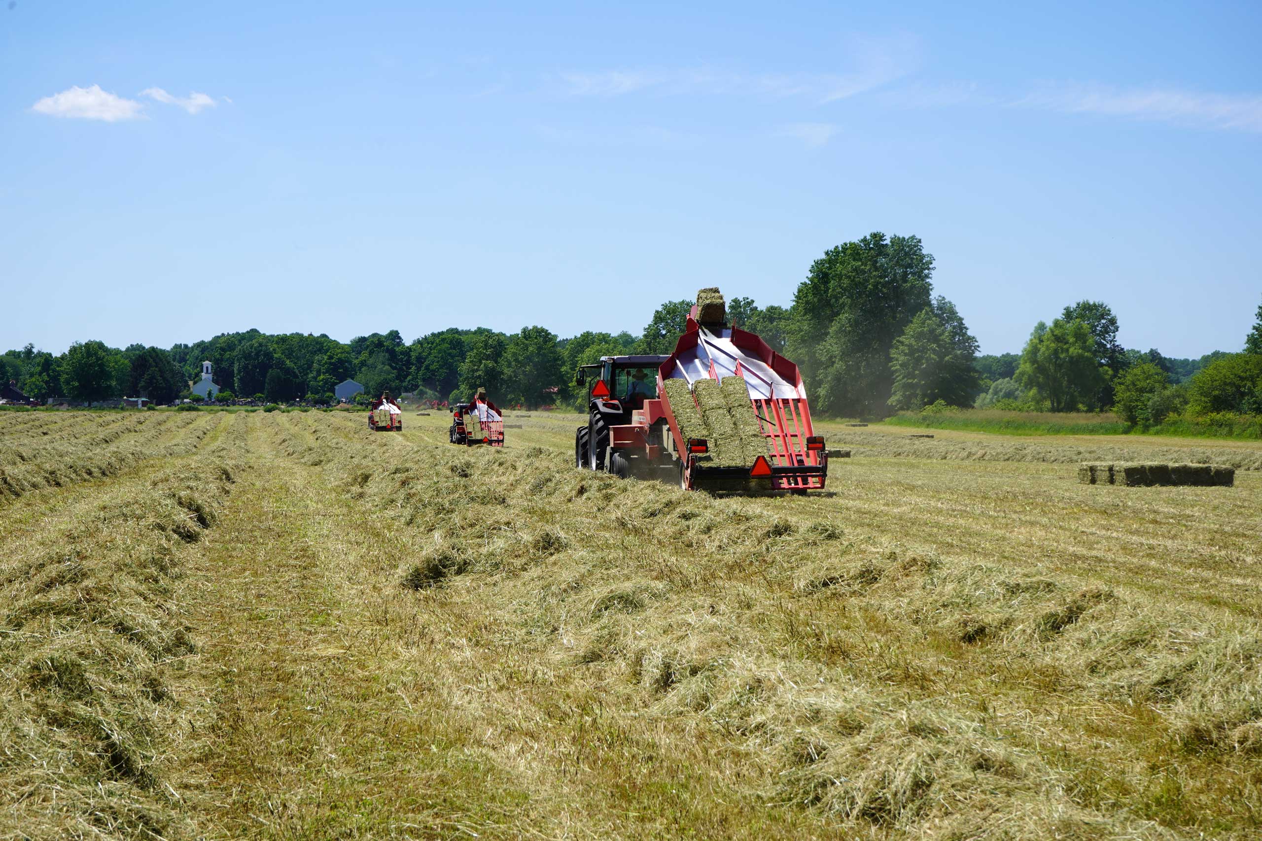 Three bale accumulators